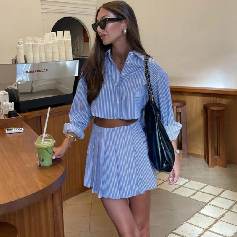 Tsiisd Women's Striped 2 Piece Outfits Long Sleeve Crop Top Pleated Mini Skirt Preppy Casual Streetwear Commute Matching Sets
Tsiisd Women's Striped 2 Piece Outfits Long Sleeve Crop Top Pleated Mini Skirt Preppy Casual Streetwear Commute Matching Sets