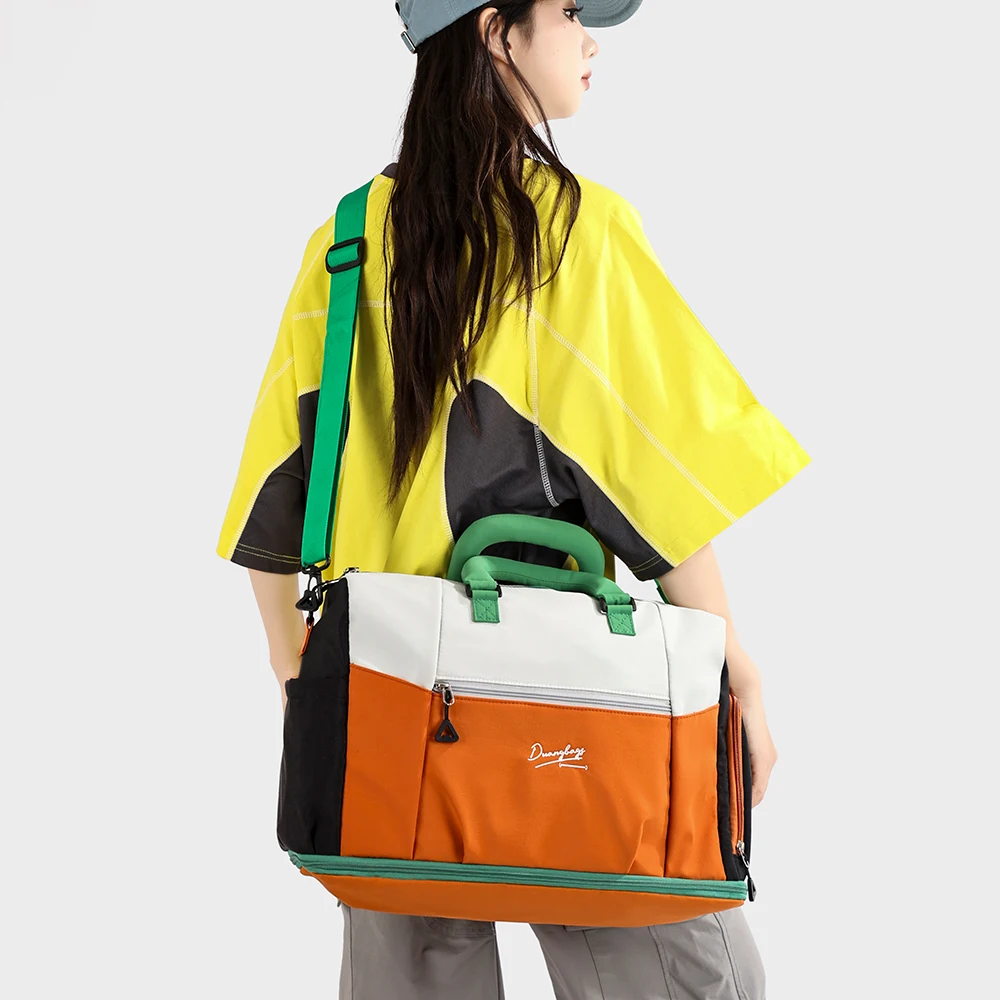 Color Block Duffle Bag with Shoe Compartment, Large Capacity Sports Gym Bag Adjustable Strap Weekend Travel Handbag
Color Block Duffle Bag with Shoe Compartment, Large Capacity Sports Gym Bag Adjustable Strap Weekend Travel Handbag