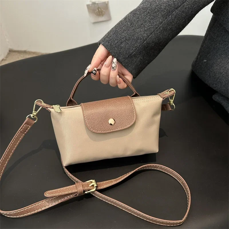 2025 Retro Dumpling Crossbody, Vegan Colorblock Tote with Detachable Strap, Festival-Ready for Vinyl Markets & Coffee Crawls
2025 Retro Dumpling Crossbody, Vegan Colorblock Tote with Detachable Strap, Festival-Ready for Vinyl Markets & Coffee Crawls