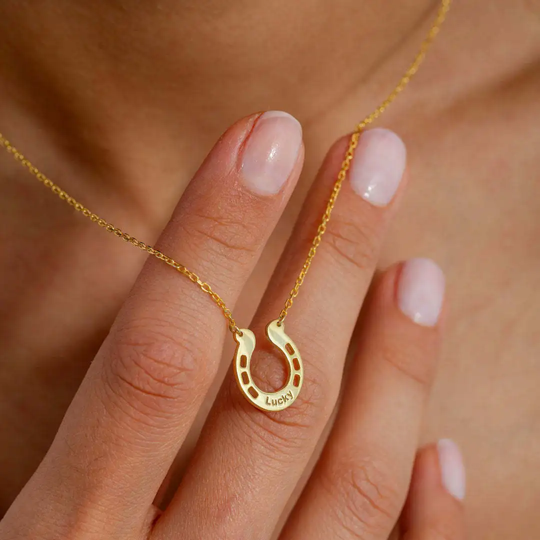 Personalized 18k Gold Plated Stainless Steel Necklace for Women Non-tarnish Custom Engraved Lucky Horseshoe Pendant Necklace
Personalized 18k Gold Plated Stainless Steel Necklace for Women Non-tarnish Custom Engraved Lucky Horseshoe Pendant Necklace