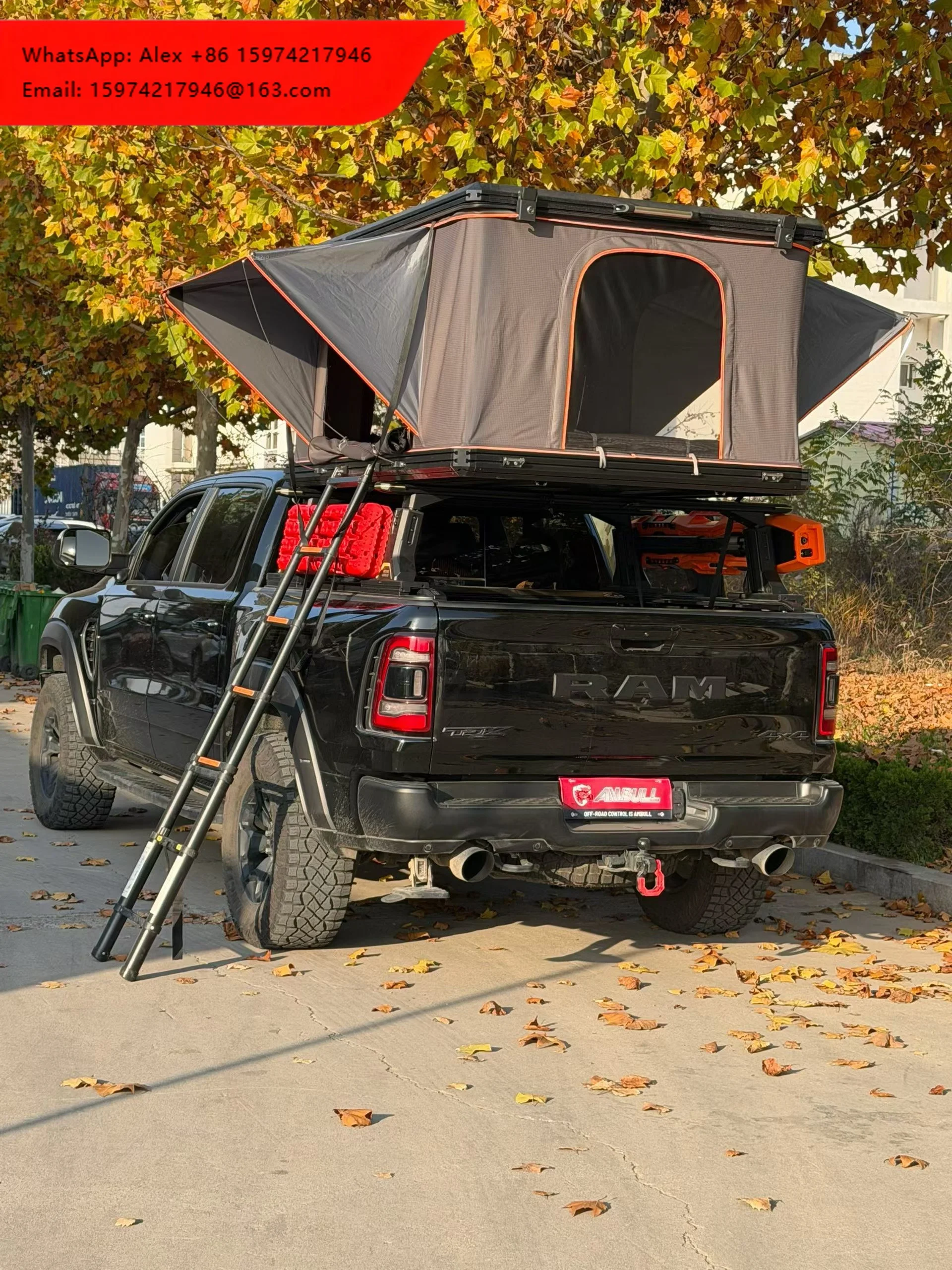 3-4 Person Four-season Aluminium Hard Shell Roof Top Tent With Oxford Fabric Waterproof Universal Rack Mounting For Camping
3-4 Person Four-season Aluminium Hard Shell Roof Top Tent With Oxford Fabric Waterproof Universal Rack Mounting For Camping
