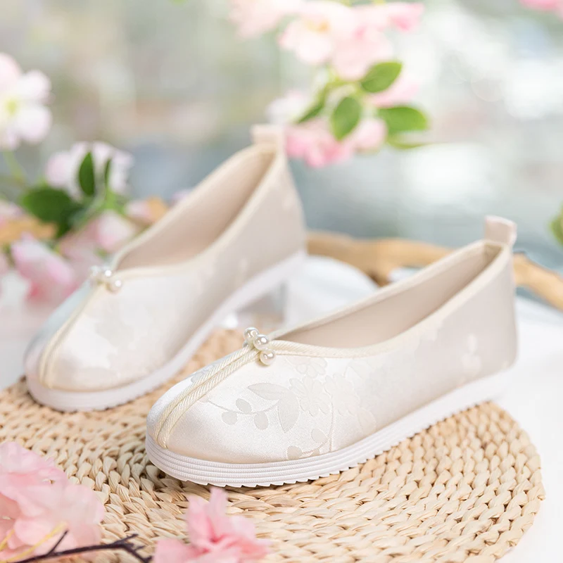 Spring Autumn Ancient Style Embroidered round Head Flat Bottom Women's Cloth Shoes Hanfu Shoes New Chinese Style Tea Art
Spring Autumn Ancient Style Embroidered round Head Flat Bottom Women's Cloth Shoes Hanfu Shoes New Chinese Style Tea Art