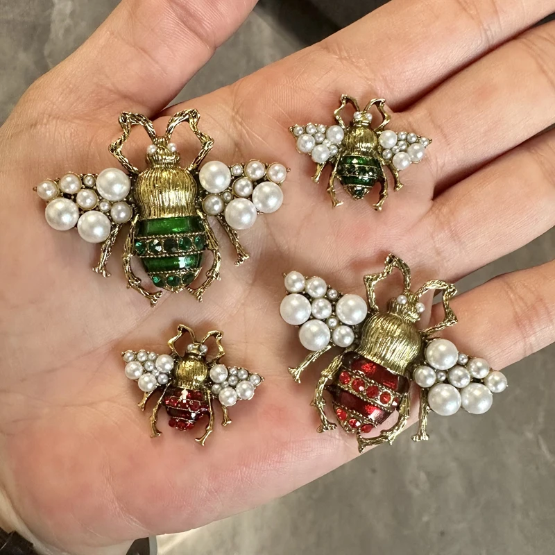 10pcs/BaG Hot Metal Crystal Bee Accessories for for the Shoes Brooches Bags Belt Garment Accessories sewing
10pcs/BaG Hot Metal Crystal Bee Accessories for for the Shoes Brooches Bags Belt Garment Accessories sewing