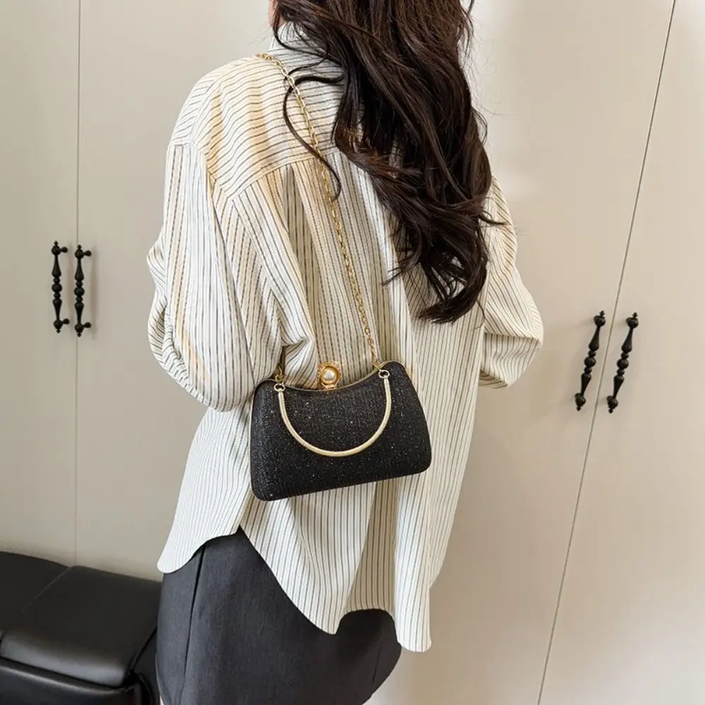 Retro Elegant Evening Banquet Bag Metal Top Handle Large Capacity Box Shoulder Bag Snap Closure Phone Pouch Handbag Ladies
Retro Elegant Evening Banquet Bag Metal Top Handle Large Capacity Box Shoulder Bag Snap Closure Phone Pouch Handbag Ladies