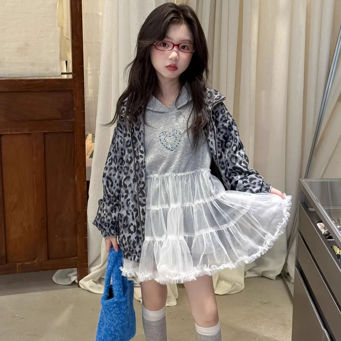 Girls Outerwear Spring Autumn Korean Version Hooded Leopard Print Jacket Loose Casual Jacket Fashion Daily Versatile Temperament
Girls Outerwear Spring Autumn Korean Version Hooded Leopard Print Jacket Loose Casual Jacket Fashion Daily Versatile Temperament