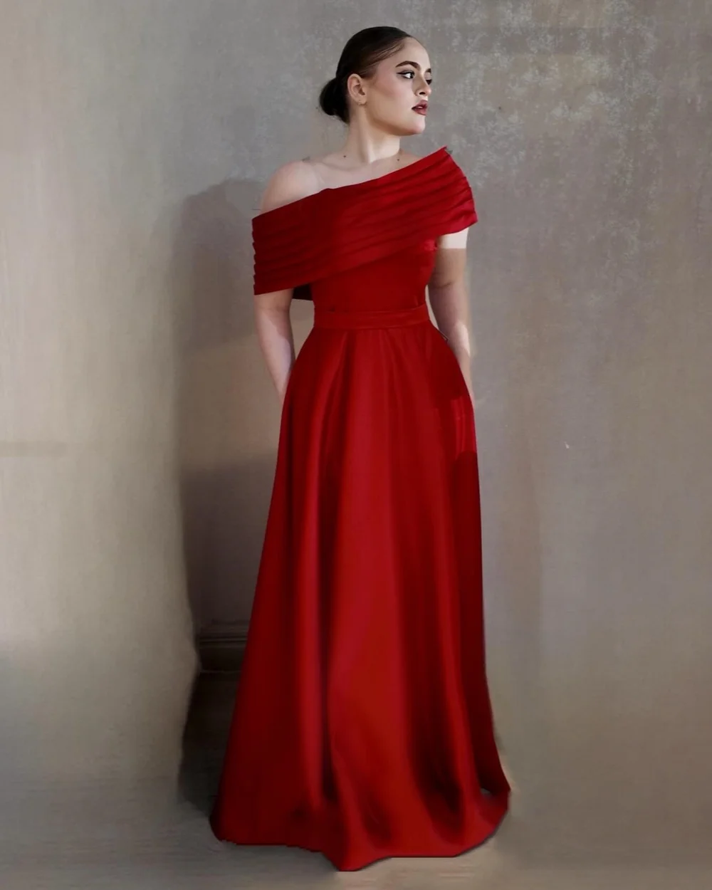 Customized Elegant Matching Charmeuse Ruched Straight Off-the-shoulder Long Dresses Bespoke Occasion Dresses Classic Fashion
Customized Elegant Matching Charmeuse Ruched Straight Off-the-shoulder Long Dresses Bespoke Occasion Dresses Classic Fashion