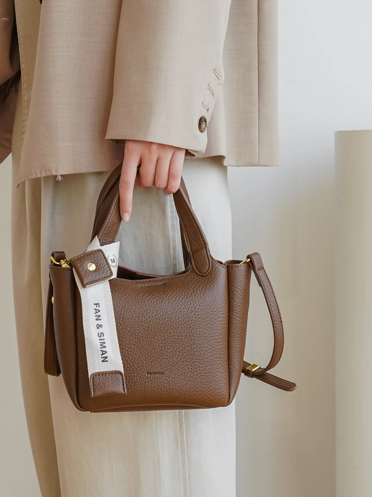 Urban Simple Style Women's Bucket Handbag Single Shoulder Crossbody Bag Fashionable Versatile Handbag Small Design
Urban Simple Style Women's Bucket Handbag Single Shoulder Crossbody Bag Fashionable Versatile Handbag Small Design
