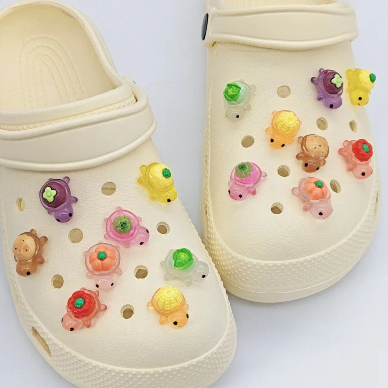 8/16Pcs Fruit Turtle Shoe Charms for Crocs Kids Garden Shoe Decorations Boy Girl Shoe Pins Set Gift DIY Cute Slipper Accessories
8/16Pcs Fruit Turtle Shoe Charms for Crocs Kids Garden Shoe Decorations Boy Girl Shoe Pins Set Gift DIY Cute Slipper Accessories