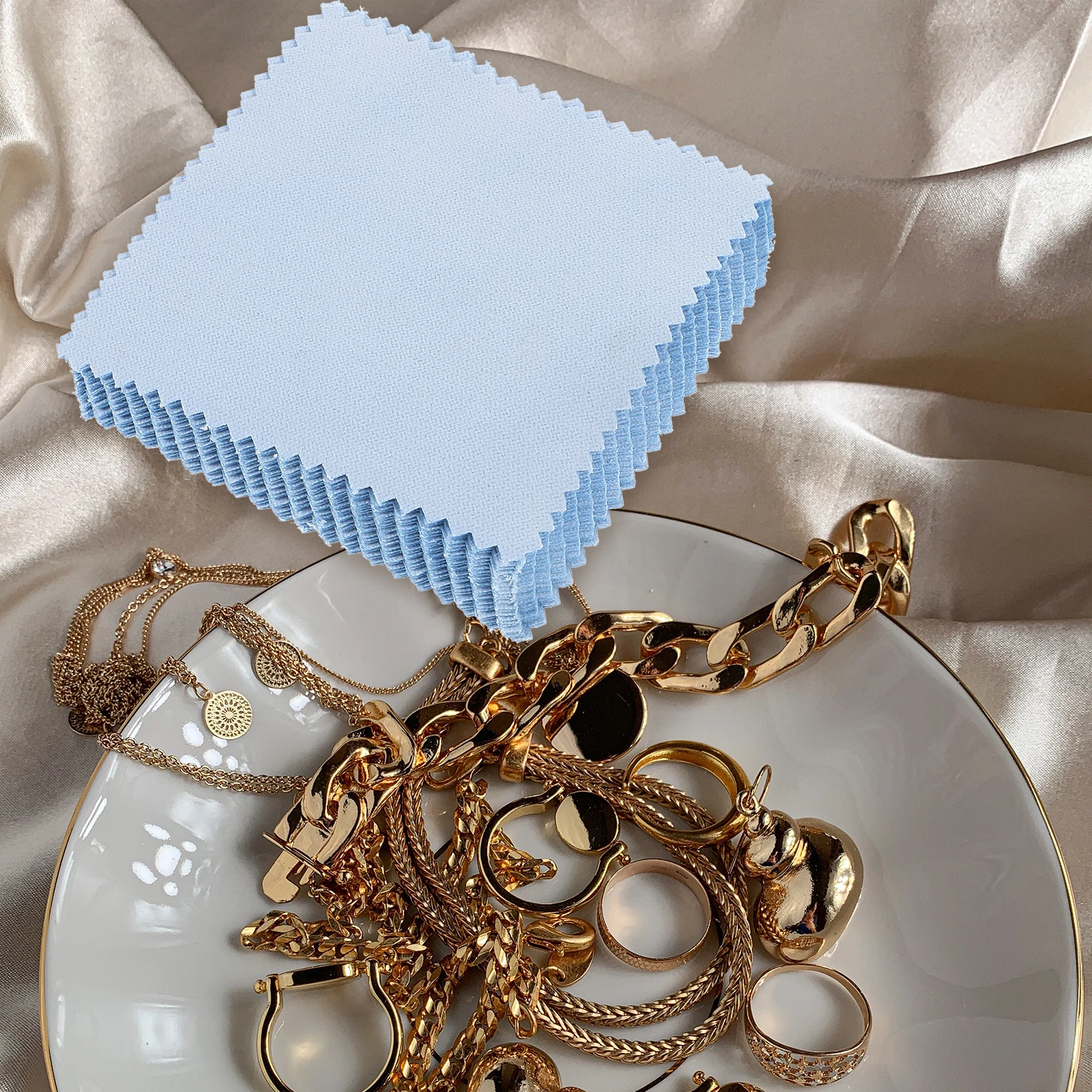 30Pcs Wipe Silver Cloth Two-Sided Non-Scratch Design for Jewelry Care Polishing Cloth for Silverware and Metal Accessories
30Pcs Wipe Silver Cloth Two-Sided Non-Scratch Design for Jewelry Care Polishing Cloth for Silverware and Metal Accessories