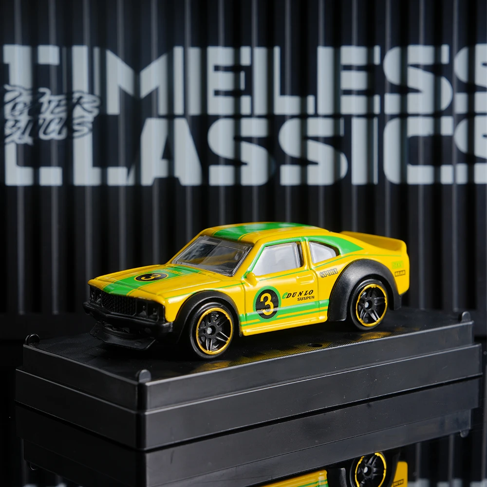 Желто-зеленая литая модель автомобиля «CDUNLO» №3 — масштаб 1:64, спортивная модель, игрушечная машинка с откатным механизмом, коллекционная для автолюбителей и детей
Желто-зеленая литая модель автомобиля «CDUNLO» №3 — масштаб 1:64, спортивная модель, игрушечная машинка с откатным механизмом, коллекционная для автолюбителей и детей