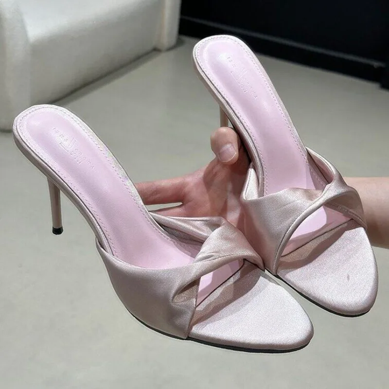 Nightclub High Heel Summer Women Slippers Fashion Open Toe Dress Mules Slides Ladies Elegant Slip on Stripper Party Pumps
Nightclub High Heel Summer Women Slippers Fashion Open Toe Dress Mules Slides Ladies Elegant Slip on Stripper Party Pumps