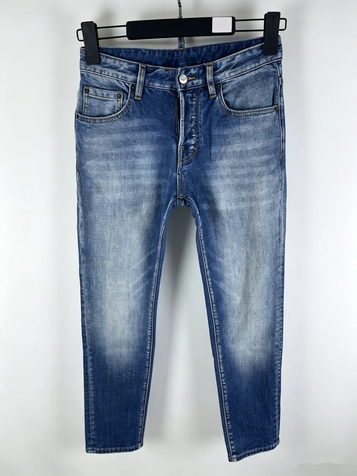 6063 Four Seasons New Men's Jeans Fashion Slim-fit Washed Ripped Paint Micro-elastic Leg Blue Jeans
6063 Four Seasons New Men's Jeans Fashion Slim-fit Washed Ripped Paint Micro-elastic Leg Blue Jeans