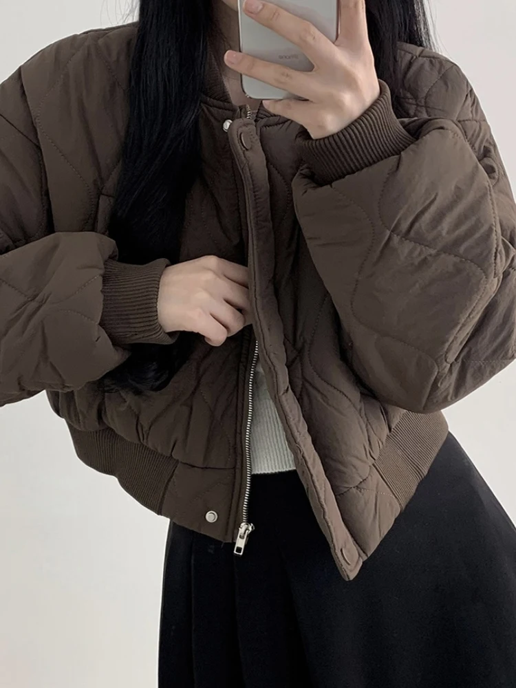 Korean Sle ort Quilted Cotton Jaet Women's Winter Loose High Waist Bread Sle Coat Small Size Cotton Outerwear
Korean Sle ort Quilted Cotton Jaet Women's Winter Loose High Waist Bread Sle Coat Small Size Cotton Outerwear