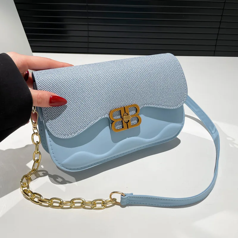 Texture Light Luxury Handheld Small Square Bag Women's Bag Summer New Fashion Lock Shoulder Bag Commuter Underarm Bag
Texture Light Luxury Handheld Small Square Bag Women's Bag Summer New Fashion Lock Shoulder Bag Commuter Underarm Bag
