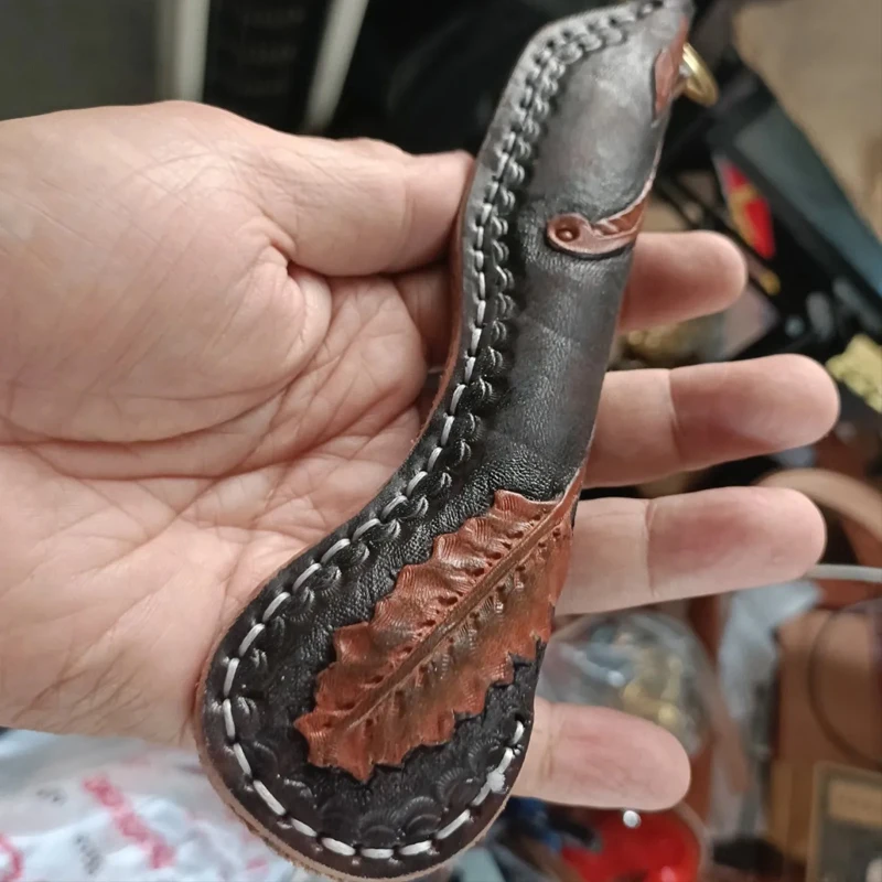 Outdoor EDC Portable Embroidery Carving Boston Leather Racket with Hand Rope Car Emergency Window Breaker Tools
Outdoor EDC Portable Embroidery Carving Boston Leather Racket with Hand Rope Car Emergency Window Breaker Tools