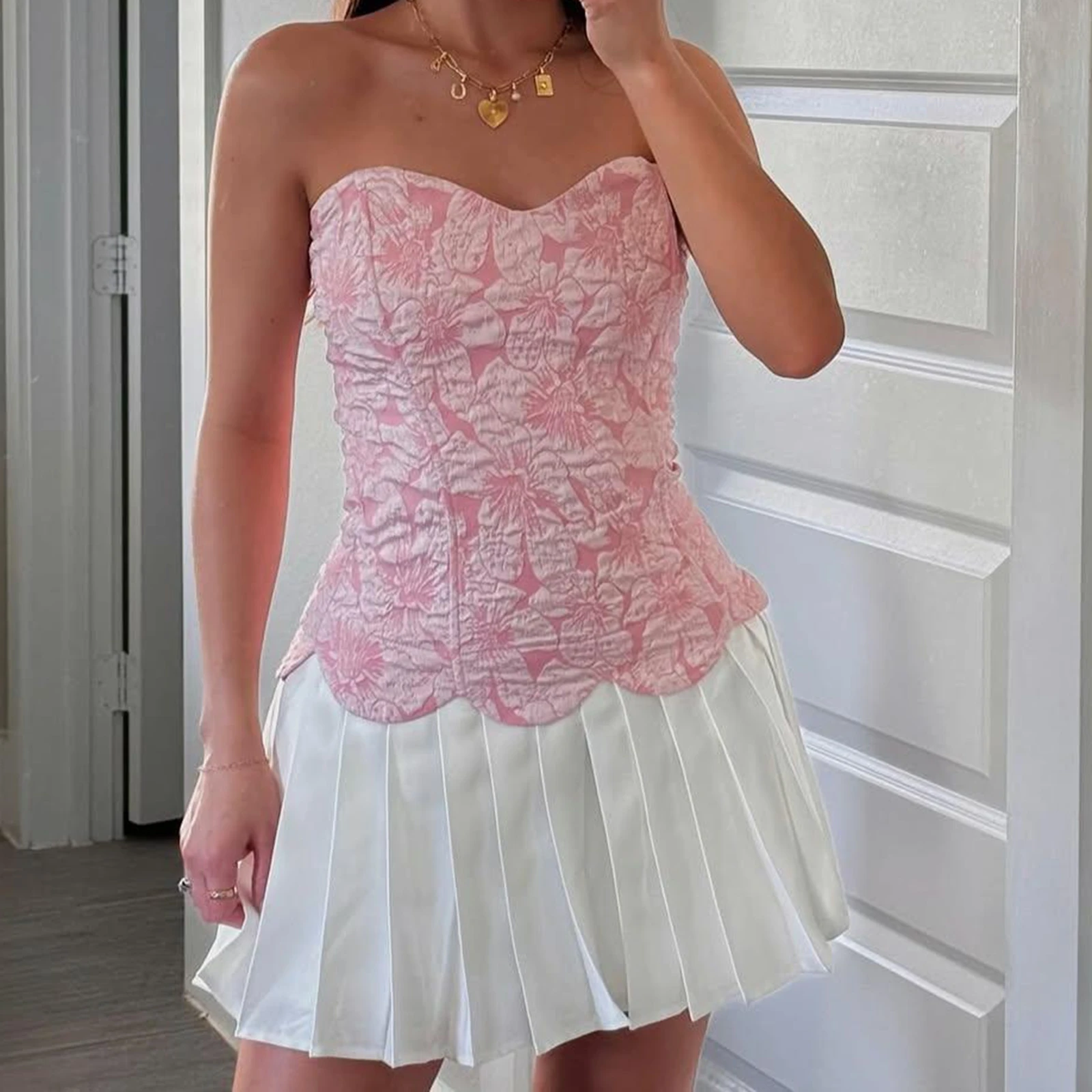 Women Summer Flower Pattern Strapless Sleeveless Backless Lace Hem Top For Beach Vacation Party Wear Outdoor Streetwear
Women Summer Flower Pattern Strapless Sleeveless Backless Lace Hem Top For Beach Vacation Party Wear Outdoor Streetwear