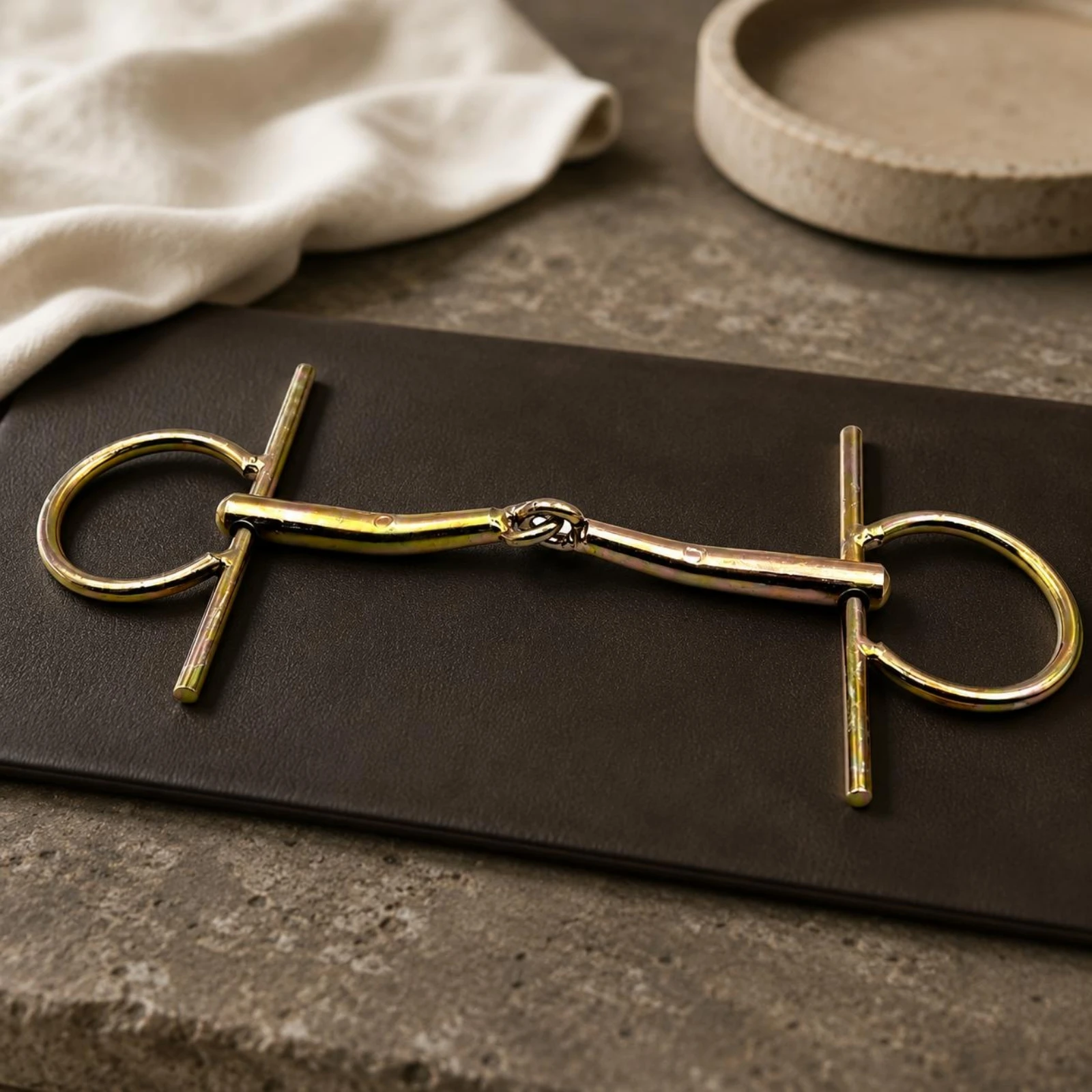 H-Shaped Horse Bit Long-Lasting Stainless Steel Horse Bit Bridle Hardware Polished Mouthpiece Equine Gear Comfortable Fit
H-Shaped Horse Bit Long-Lasting Stainless Steel Horse Bit Bridle Hardware Polished Mouthpiece Equine Gear Comfortable Fit
