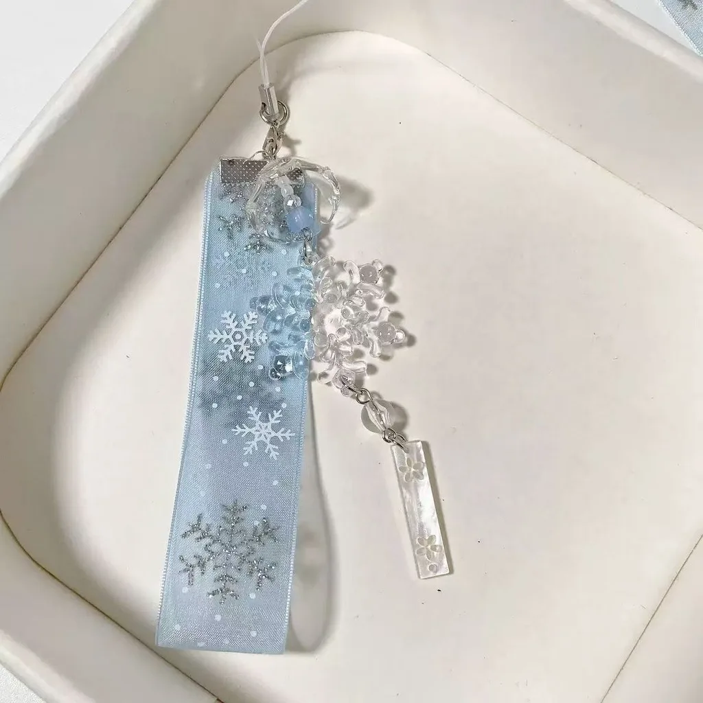 Snowflake Key Chain Dreamy Wind Chime Key Chain Ins Key Chain Transparent Christmas Decoration Charm For Ccd Camera Bags Daily
Snowflake Key Chain Dreamy Wind Chime Key Chain Ins Key Chain Transparent Christmas Decoration Charm For Ccd Camera Bags Daily