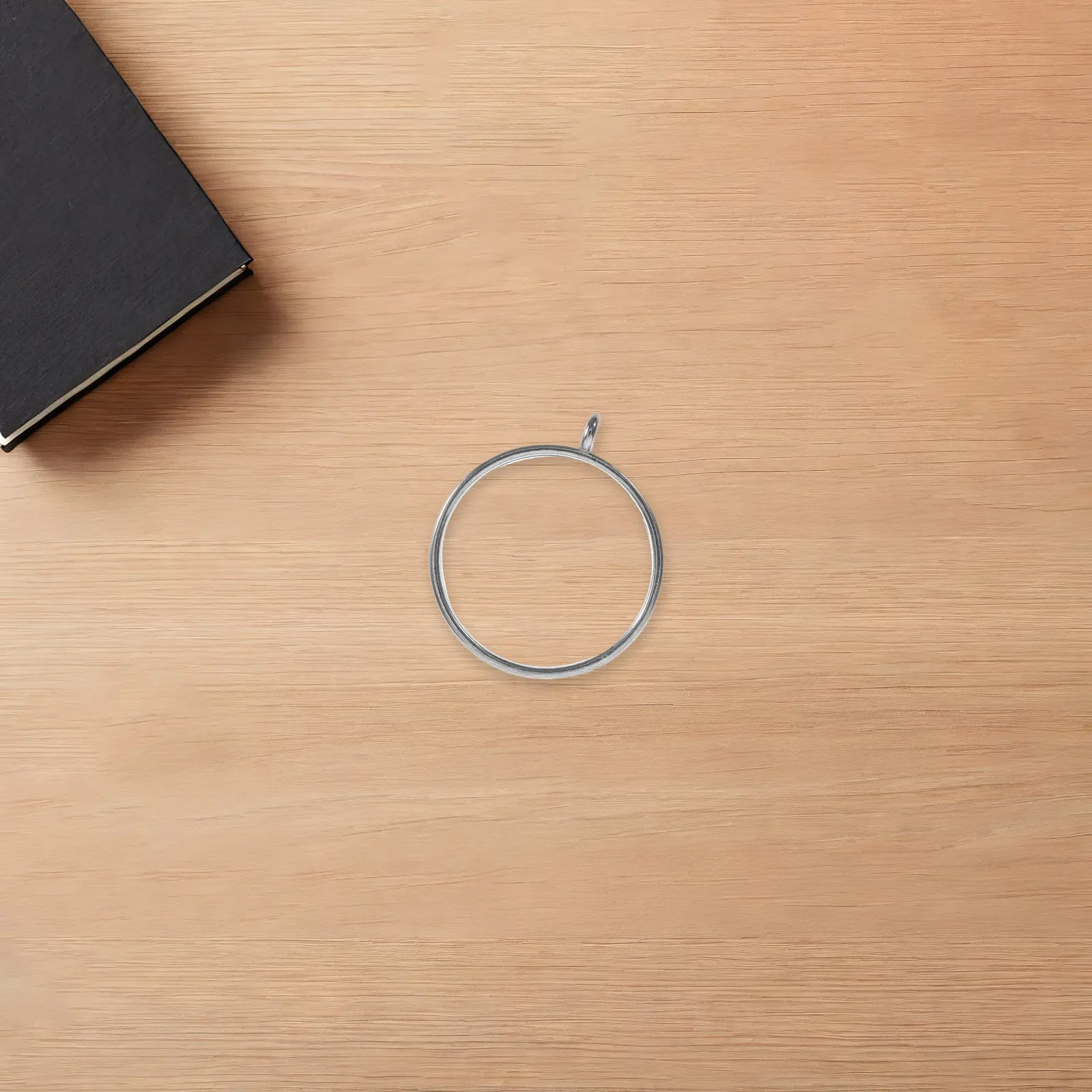 50 шт. полых рамок-основ для изготовления украшений из смолы, плоские круглые подвески из сплава, материалы для рукоделия, открытые основы для ожерелий и браслетов из смолы
50 шт. полых рамок-основ для изготовления украшений из смолы, плоские круглые подвески из сплава, материалы для рукоделия, открытые основы для ожерелий и браслетов из смолы