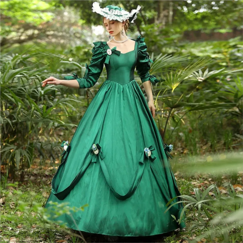 New green long-sleeved square-neck belted and puffy singing performance dress
New green long-sleeved square-neck belted and puffy singing performance dress
