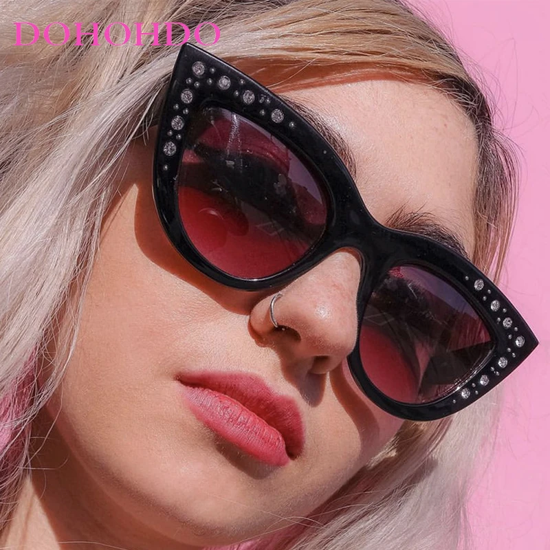 Trendy Luxury Designer Vintage Cat Eye Rhinestone Frame Sunglasses Women Men Fashion Party Summer Traveling Sun Glasses UV400
Trendy Luxury Designer Vintage Cat Eye Rhinestone Frame Sunglasses Women Men Fashion Party Summer Traveling Sun Glasses UV400