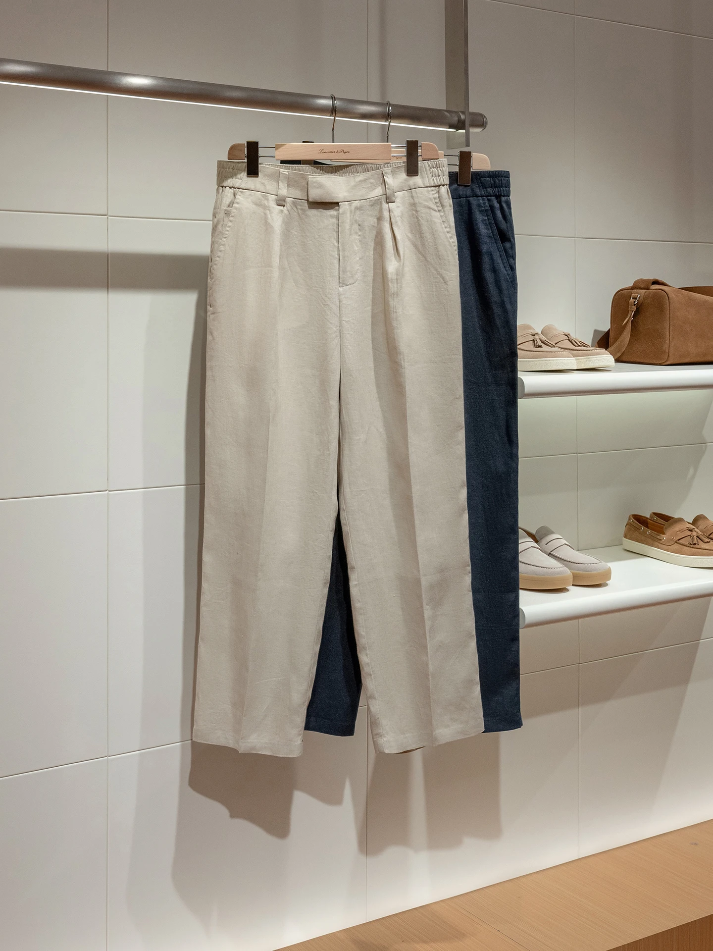 Pure Natural Linen Men's Slim Straight Casual Pants Breathable Lightweight LP Version Casual Style Zipper Fly Summer Wear
Pure Natural Linen Men's Slim Straight Casual Pants Breathable Lightweight LP Version Casual Style Zipper Fly Summer Wear