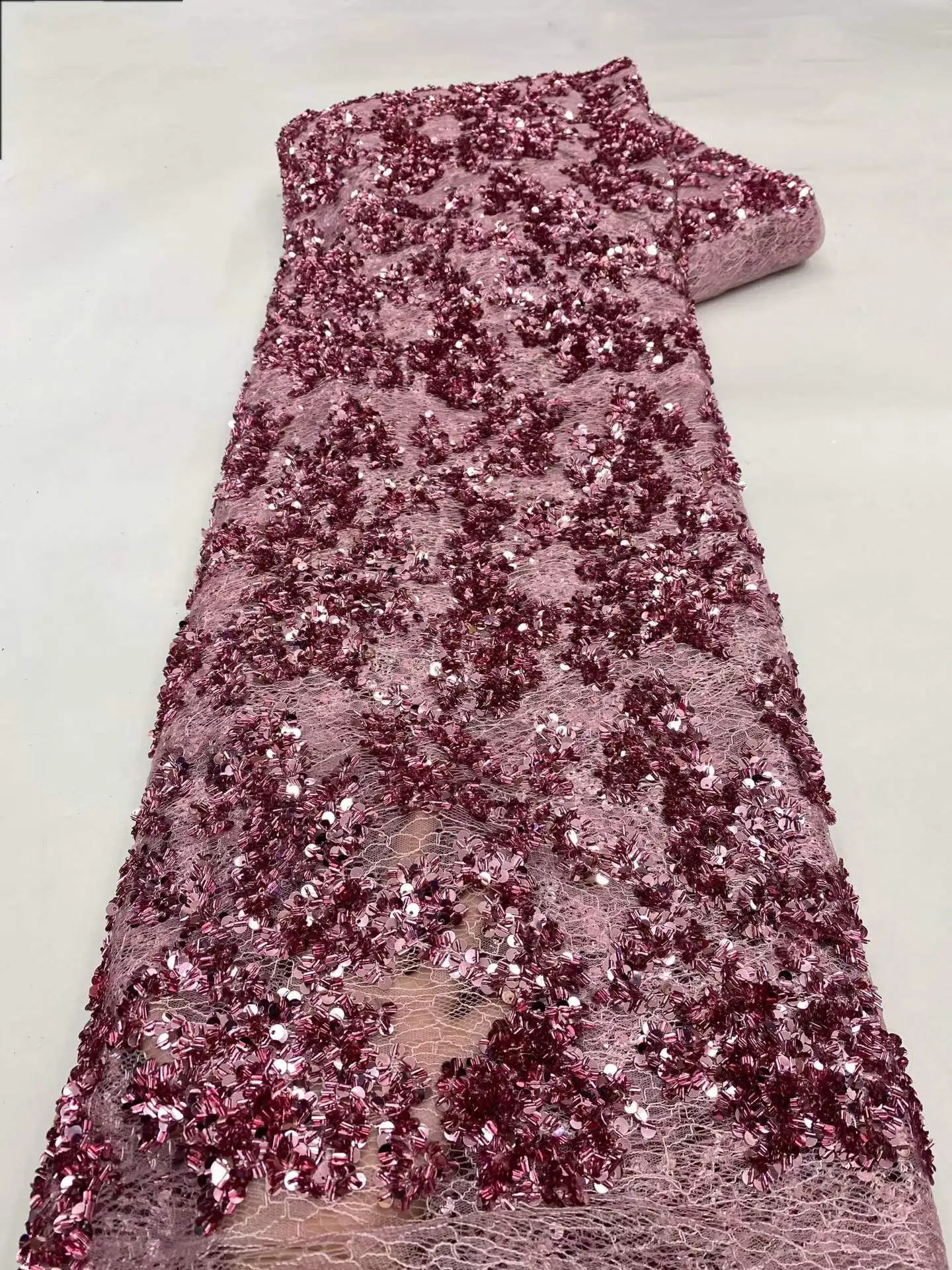 2026 Luxurious African Beaded Net Mesh Lace Fabric Beads Embroidery Sequins French Tulle Lace for Nigerian Wedding Party Dress
2026 Luxurious African Beaded Net Mesh Lace Fabric Beads Embroidery Sequins French Tulle Lace for Nigerian Wedding Party Dress