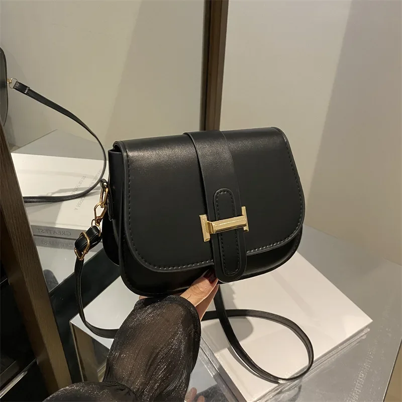 Premium sense solid color shoulder messenger bag women versatile ins this year popular women Korean version
Premium sense solid color shoulder messenger bag women versatile ins this year popular women Korean version