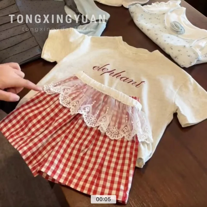 Girls' New Summer Suit Red Plaid Shorts Western Style Fashion Two-Piece Casual All-Matching
Girls' New Summer Suit Red Plaid Shorts Western Style Fashion Two-Piece Casual All-Matching