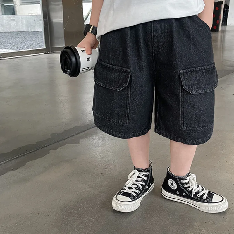 2024 Summer Kids solid color denim shorts Children loose knee-length jeans Boys casual Middle pants
2024 Summer Kids solid color denim shorts Children loose knee-length jeans Boys casual Middle pants