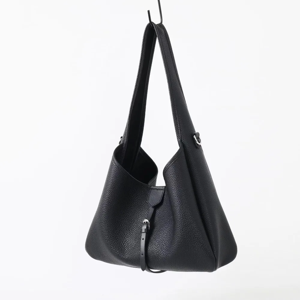 Underarm Bag Commuter Niche Shoulder Bag Women's Bag New Versatile Leather Women's Fashion Texture Unique and Simple Premium
Underarm Bag Commuter Niche Shoulder Bag Women's Bag New Versatile Leather Women's Fashion Texture Unique and Simple Premium