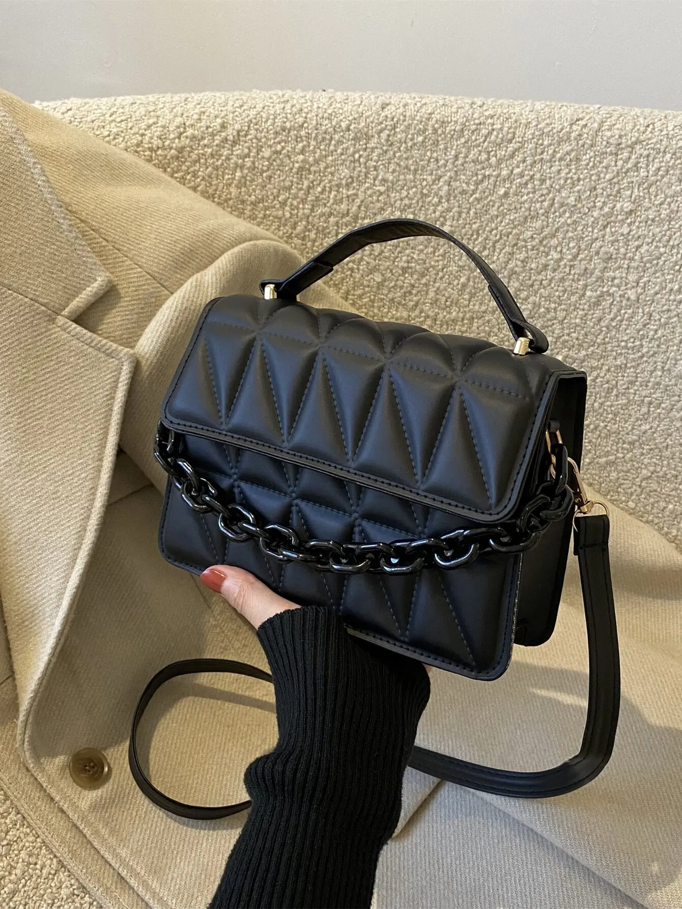 Lightweight, Business Casual Mini Geometric Embossed Chain Decor Flap Square Bag For Teen Girls Perfect For Office,
Lightweight, Business Casual Mini Geometric Embossed Chain Decor Flap Square Bag For Teen Girls Perfect For Office,