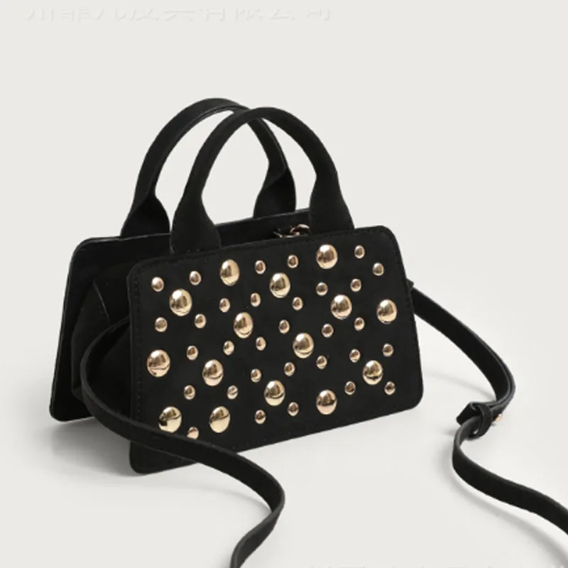 2026 New Small Women's Bag Rivet Decoration Commuter Handbag Retro Leisure Versatile Single Shoulder Crossbody Bag
2026 New Small Women's Bag Rivet Decoration Commuter Handbag Retro Leisure Versatile Single Shoulder Crossbody Bag