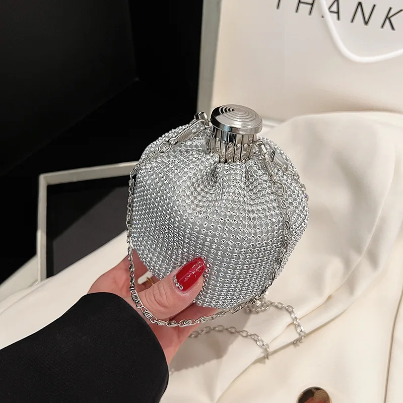 Diamonds Luxury Designer Shoulder Bags for Women Design New Brand Crossbody Women's Bag 2022 Trend Small Flap Female Handbags
Diamonds Luxury Designer Shoulder Bags for Women Design New Brand Crossbody Women's Bag 2022 Trend Small Flap Female Handbags