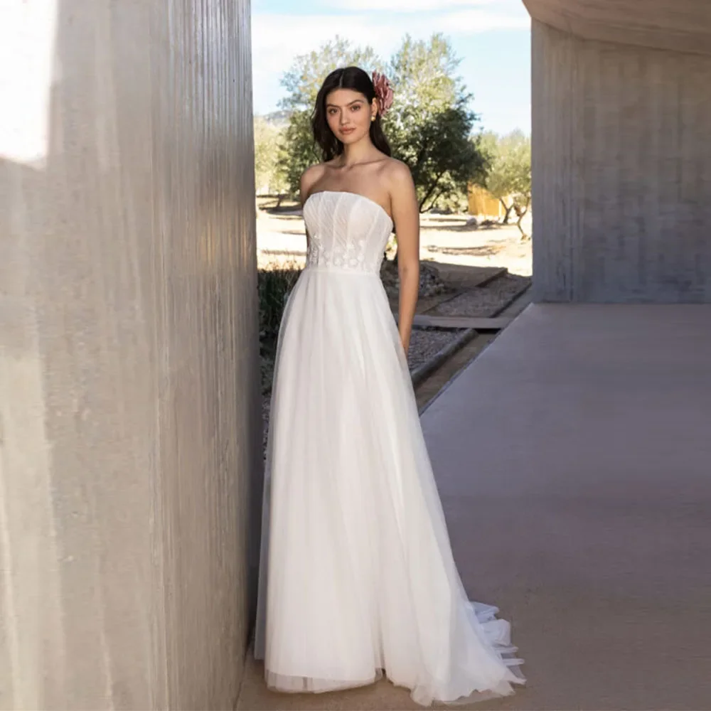 Exquisite Wedding Dresses A-line Tulle Bridal Gown Applique Strapless Modest Wedding Gowns Customized
Exquisite Wedding Dresses A-line Tulle Bridal Gown Applique Strapless Modest Wedding Gowns Customized