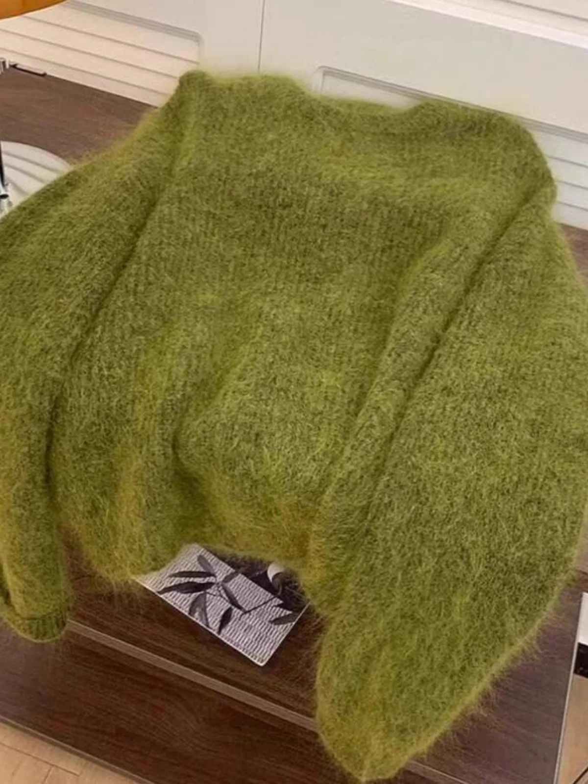 een Bear Velvet Sweater Women's Sle 2024 New Autumn Winter Beautiful Fufu Lazy Ele Unique Top Commute Loose Fit
een Bear Velvet Sweater Women's Sle 2024 New Autumn Winter Beautiful Fufu Lazy Ele Unique Top Commute Loose Fit