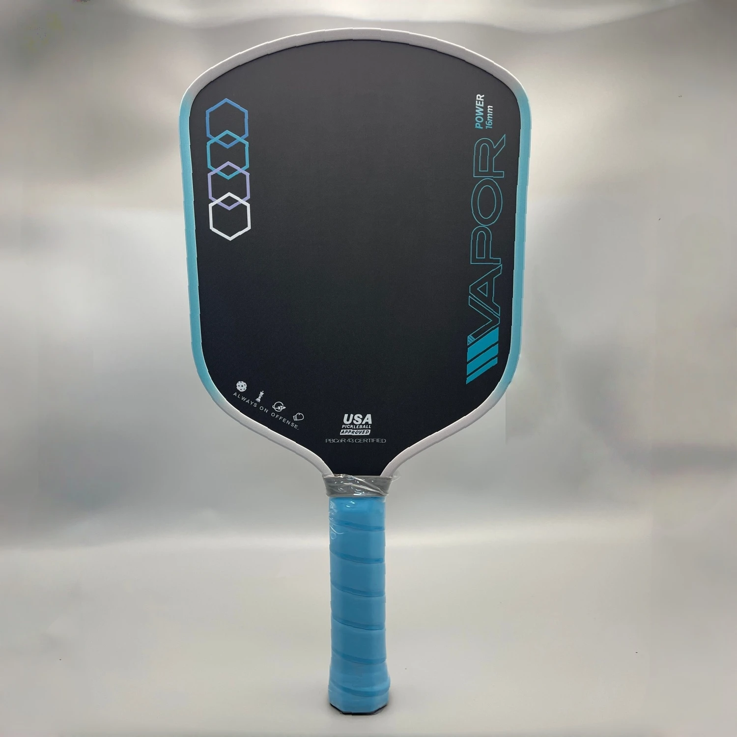 Пиклбольная ракетка 11SIX24 Vapor Power Gen 3 с термоформованным элитным графитом T700, 16 мм, с плавающим сотовым сердечником из полипропилена и EVA
Пиклбольная ракетка 11SIX24 Vapor Power Gen 3 с термоформованным элитным графитом T700, 16 мм, с плавающим сотовым сердечником из полипропилена и EVA