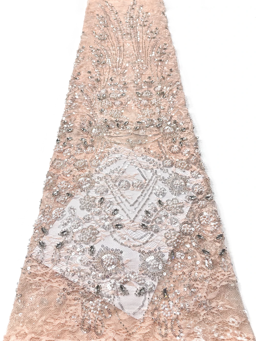 2Yards High-Quality African Lace Fabric Beaded Embroidered Mesh with French Sequins for Wedding Nigerian Latest Design
2Yards High-Quality African Lace Fabric Beaded Embroidered Mesh with French Sequins for Wedding Nigerian Latest Design