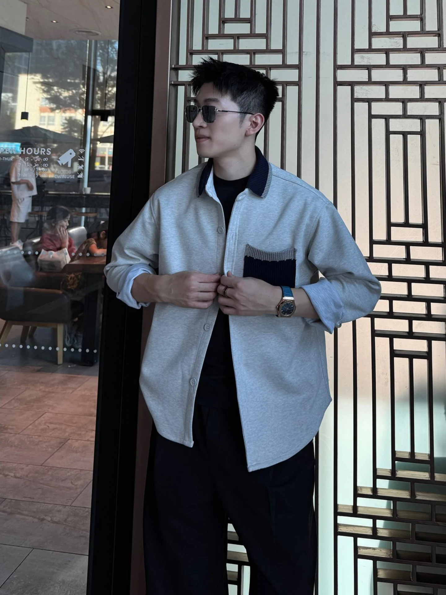 Мужская осенняя удлиненная толстовка с капюшоном, повседневная, в стиле пэчворк, с воротником, модная, универсальная, приталенная, для повседневной носки
Мужская осенняя удлиненная толстовка с капюшоном, повседневная, в стиле пэчворк, с воротником, модная, универсальная, приталенная, для повседневной носки