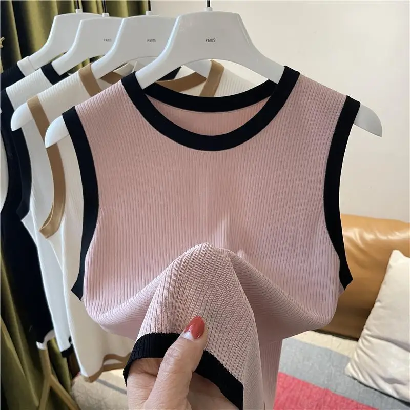 2025 Summer New Sleeveless T-shirts for Women Elegant Fashion Tank Top Female Trend Tops Ladies Tees Basic Tops Clothing
2025 Summer New Sleeveless T-shirts for Women Elegant Fashion Tank Top Female Trend Tops Ladies Tees Basic Tops Clothing