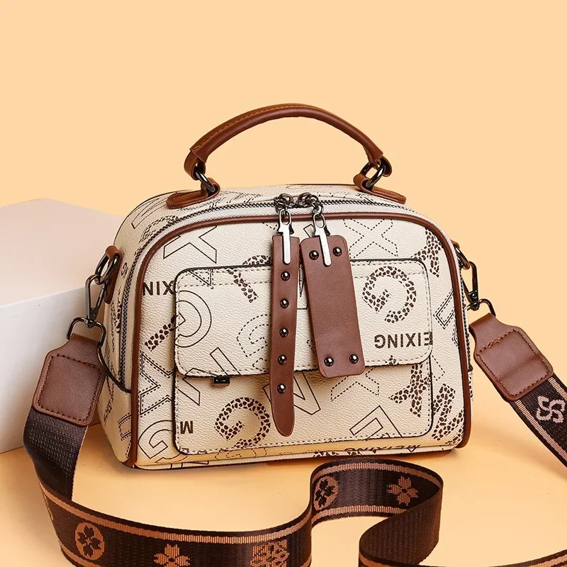 2025 new women's pu leather waterproof simple retro fashion handbag messenger bag floral pattern urban commuting all-match
2025 new women's pu leather waterproof simple retro fashion handbag messenger bag floral pattern urban commuting all-match