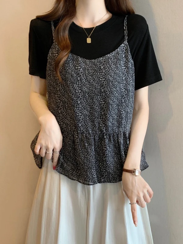 Floral Print Halter Top Black Shoulder Length Short Sleeve T-Shirt Women's plus Size Summer New Style Two-Piece Set Casual Wear
Floral Print Halter Top Black Shoulder Length Short Sleeve T-Shirt Women's plus Size Summer New Style Two-Piece Set Casual Wear