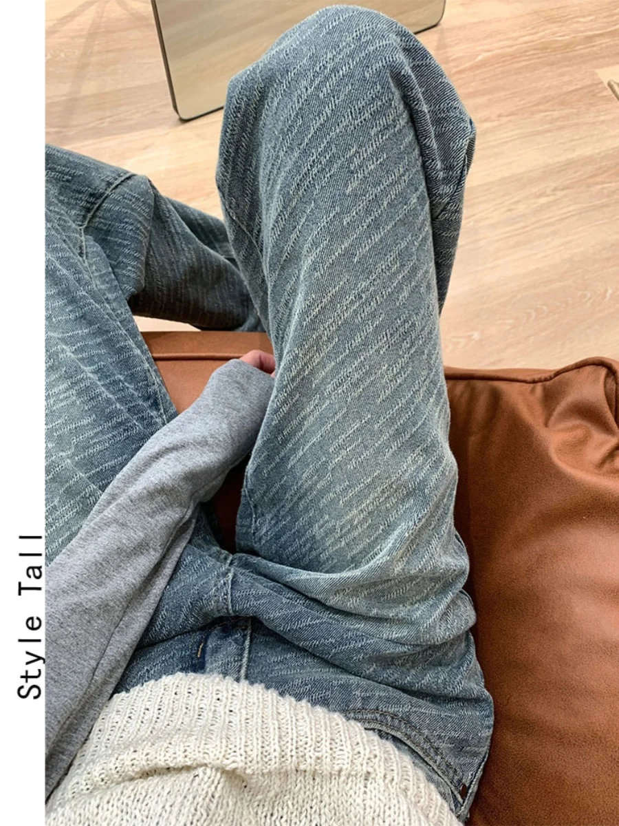 Американские ретро-джинсы для женщин: высокая талия, свободный прямой крой, широкие штанины, стройнящий дизайн, большие размеры, весна-осень, деним.
Американские ретро-джинсы для женщин: высокая талия, свободный прямой крой, широкие штанины, стройнящий дизайн, большие размеры, весна-осень, деним.