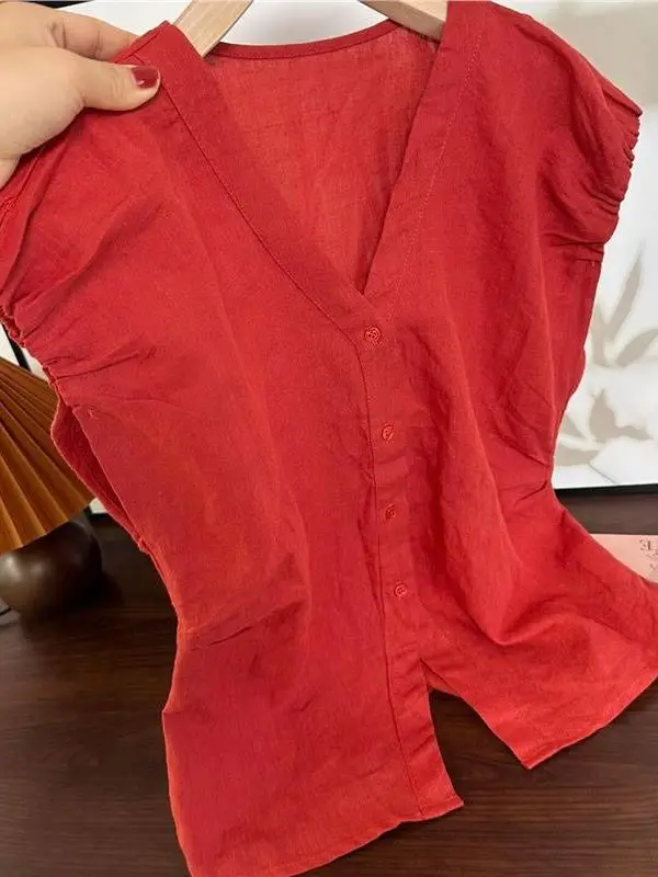 Unique Retro Linen Red Shirt Women's Short Sleeve Summer New V-neck Slimming Top High-End Feeling Small Shirt Korean Style
Unique Retro Linen Red Shirt Women's Short Sleeve Summer New V-neck Slimming Top High-End Feeling Small Shirt Korean Style