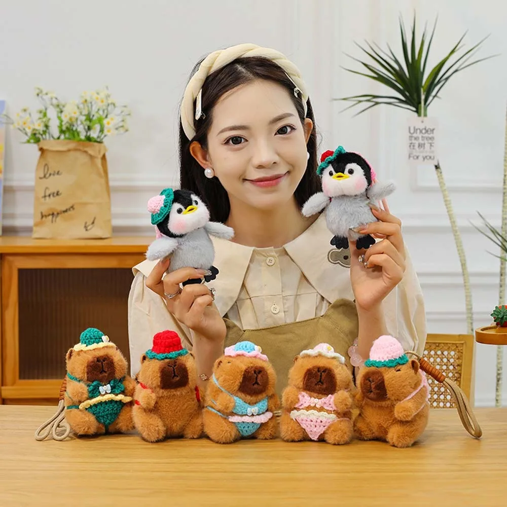 Kawaii Soft Capybara Doll Key Ring Ornament PP Cotton Plush Penguin Pendant Furry Knitted Cartoon Animal Keychain Children
Kawaii Soft Capybara Doll Key Ring Ornament PP Cotton Plush Penguin Pendant Furry Knitted Cartoon Animal Keychain Children