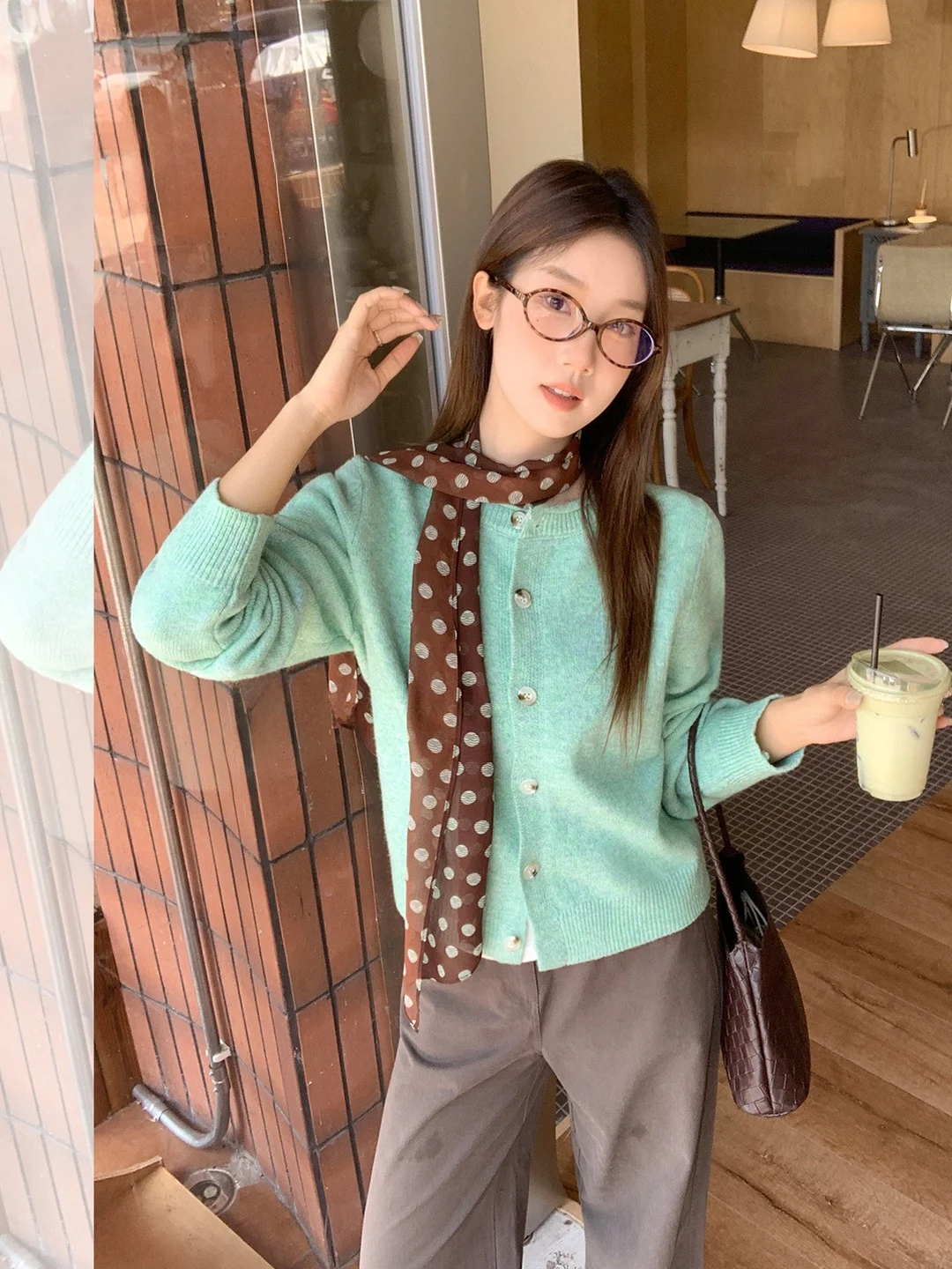 een Knitted Open Cardigan Sweater Women Early Autumn 2026 New Korean Sle Aosphere Lazy Sle Top Soft Long Sve round...
een Knitted Open Cardigan Sweater Women Early Autumn 2026 New Korean Sle Aosphere Lazy Sle Top Soft Long Sve round...