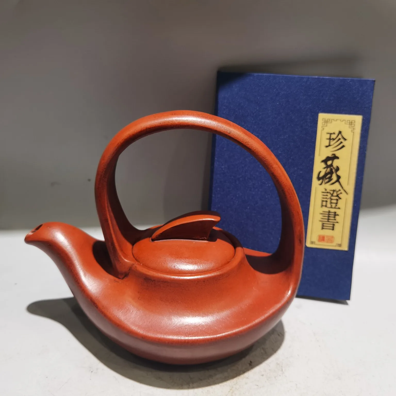 8"Chinese Yixing Purple clay pot Pottery Curved beam lifting kettle Fish Fin Wine Pot Teapot Pot Tea Maker Office Ornaments
8"Chinese Yixing Purple clay pot Pottery Curved beam lifting kettle Fish Fin Wine Pot Teapot Pot Tea Maker Office Ornaments