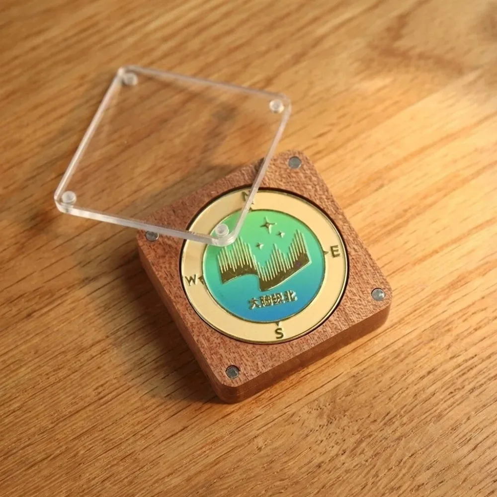 Travel Magnetic Attraction Commemorative Coin Wooden Box Transparent Cover Open and Close Badge Collection Box Medal Storage Box
Travel Magnetic Attraction Commemorative Coin Wooden Box Transparent Cover Open and Close Badge Collection Box Medal Storage Box