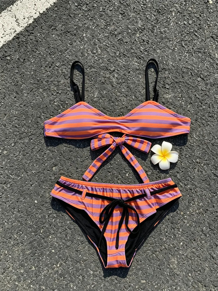 Sexy Beachwear: New Double-Color Split-Seat Swimsuit with Y2K Style for Summer Fashion and Resort Charming Outdoors
Sexy Beachwear: New Double-Color Split-Seat Swimsuit with Y2K Style for Summer Fashion and Resort Charming Outdoors