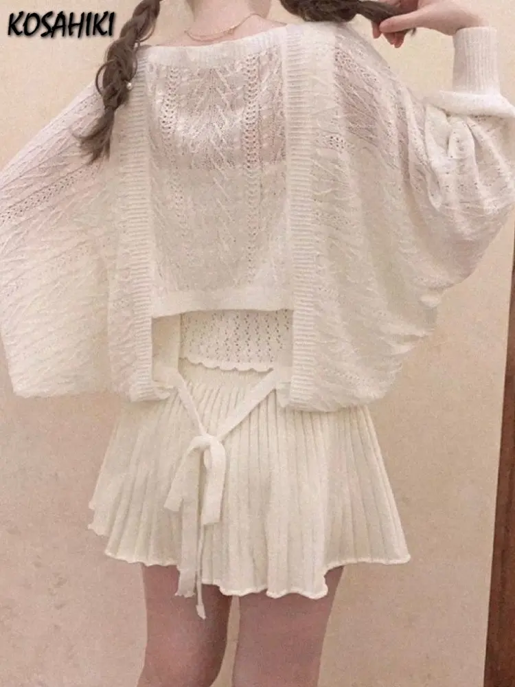 2025 Grunge Summer New Twist Office Women Cardigan Hollow Out Y2k Aesthetic Loose Knitted Harajuku Casual Bandage Tops
2025 Grunge Summer New Twist Office Women Cardigan Hollow Out Y2k Aesthetic Loose Knitted Harajuku Casual Bandage Tops